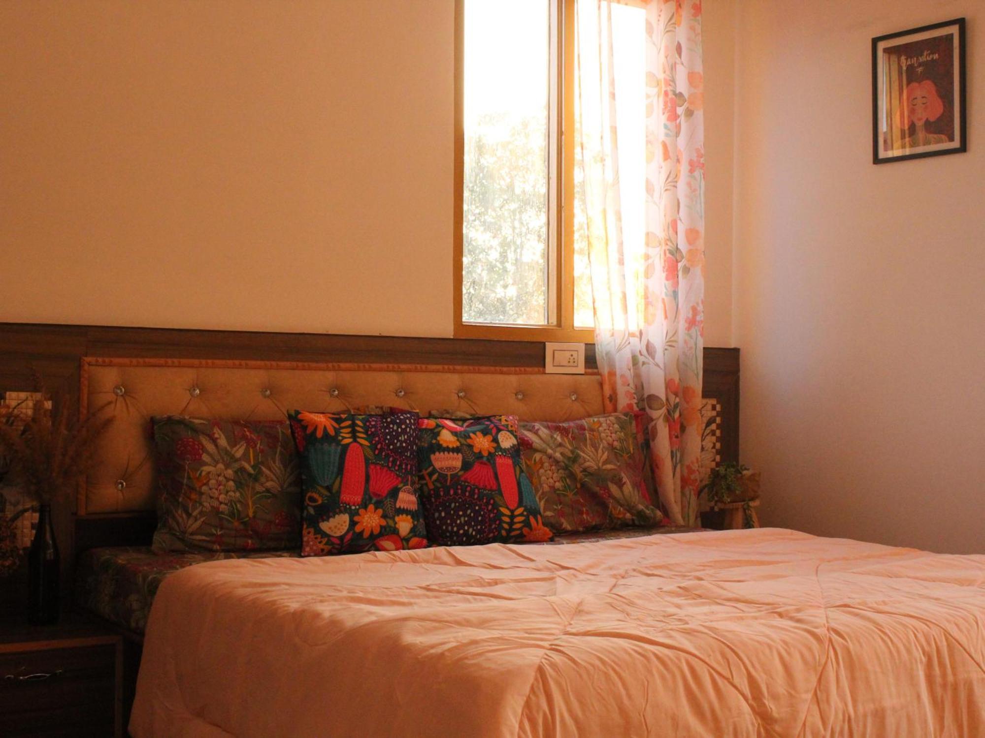 La Casa By Cosmic Kriya Hostel Bir  Luaran gambar