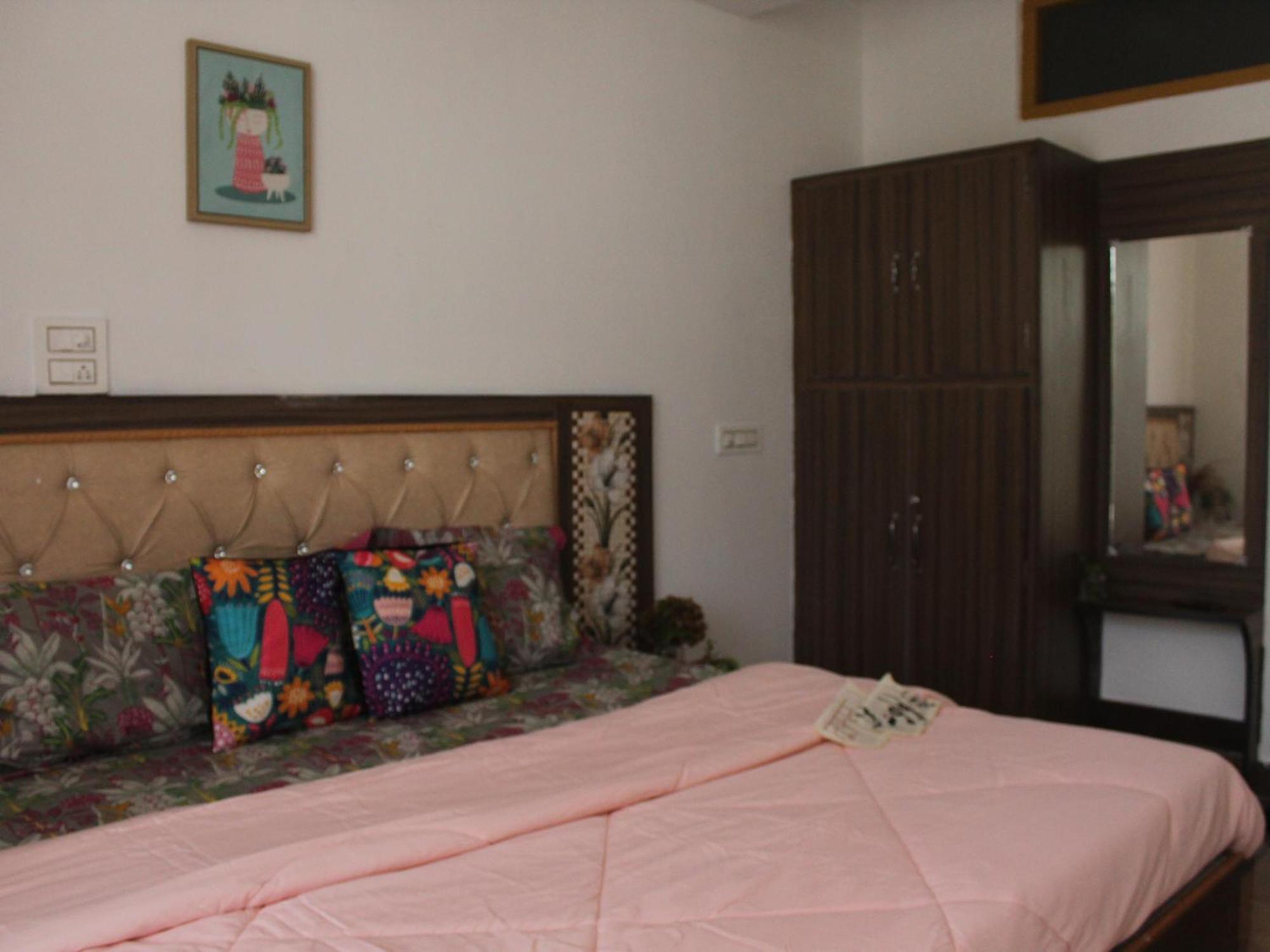 La Casa By Cosmic Kriya Hostel Bir  Bilik gambar